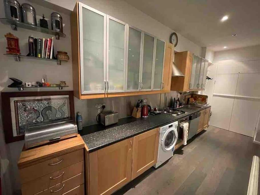 Large Studio Flat In Kensington 伦敦 外观 照片
