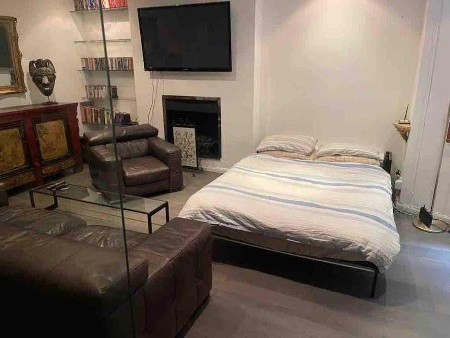 Large Studio Flat In Kensington 伦敦 外观 照片